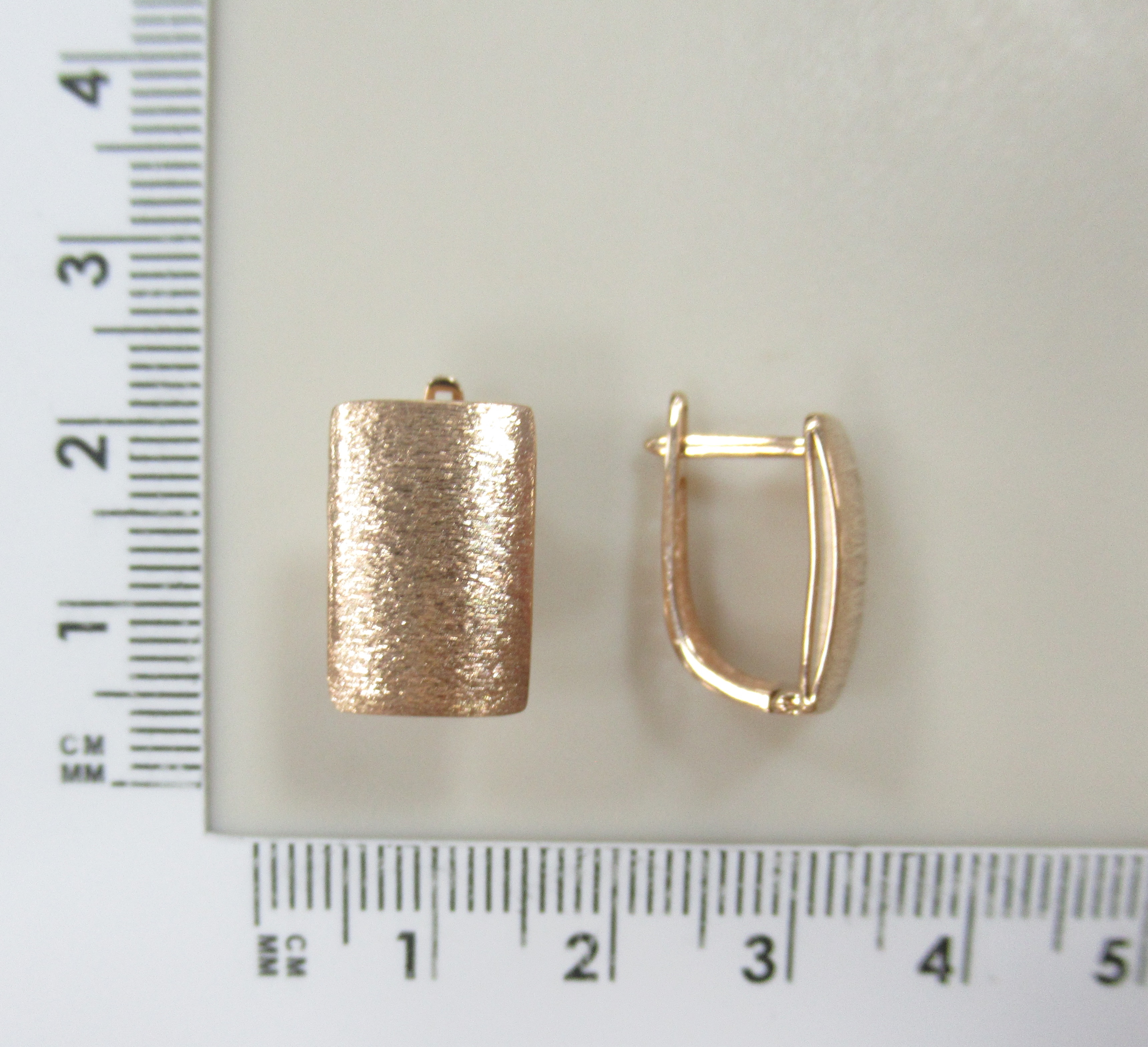 10519-000640 Серьги (Au 585)